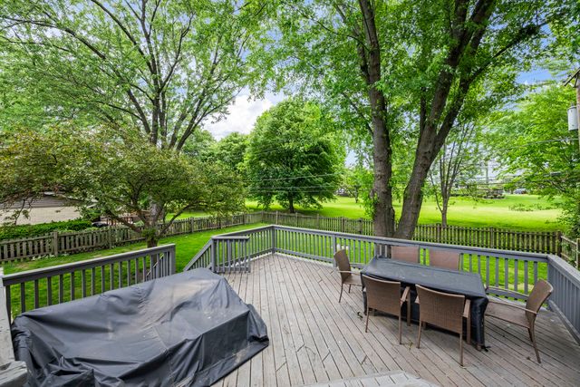 2518 N Ridge Avenue, Arlington Heights, IL 60004