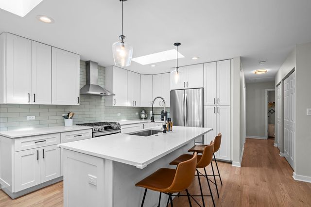 2518 N Ridge Avenue, Arlington Heights, IL 60004