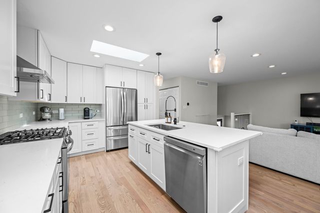2518 N Ridge Avenue, Arlington Heights, IL 60004