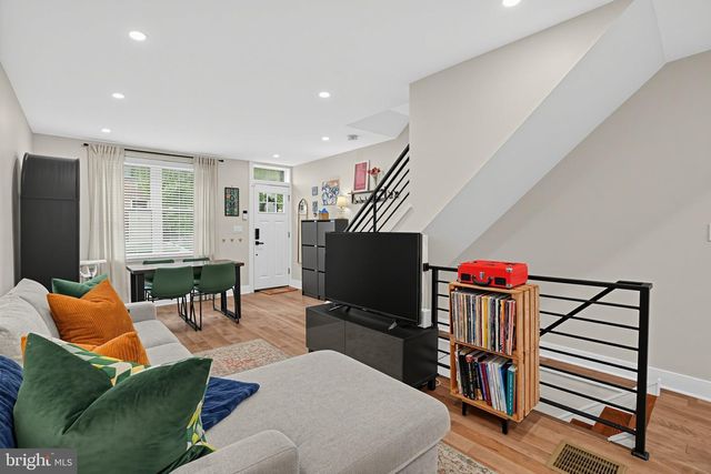 605 DUDLEY ST, Philadelphia, PA 19148