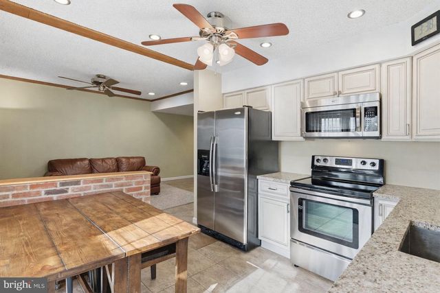 2500 ALEXIS CT, Bensalem, PA 19020