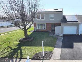 2500 ALEXIS CT, Bensalem, PA 19020