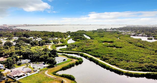 4694 YARMOUTH AVENUE S, St Petersburg, FL 33711