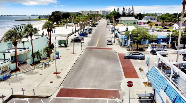 4694 YARMOUTH AVENUE S, St Petersburg, FL 33711