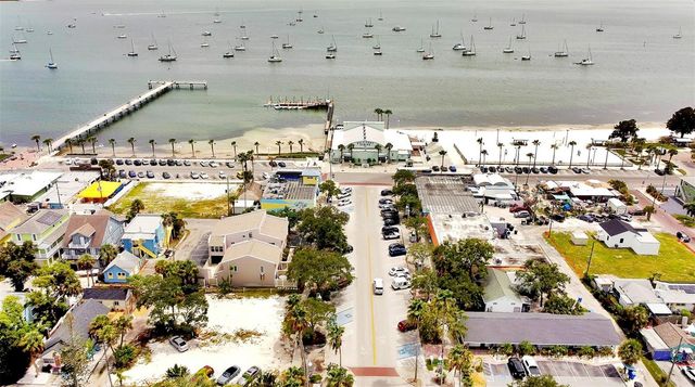 4694 YARMOUTH AVENUE S, St Petersburg, FL 33711