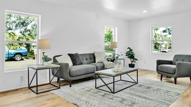 4694 YARMOUTH AVENUE S, St Petersburg, FL 33711