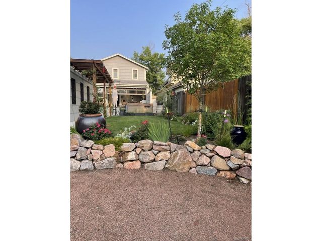 805 N Corona St, Colorado Springs, CO 80903