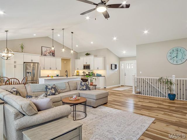 1305 Coleridge Court, O'fallon, IL 62269