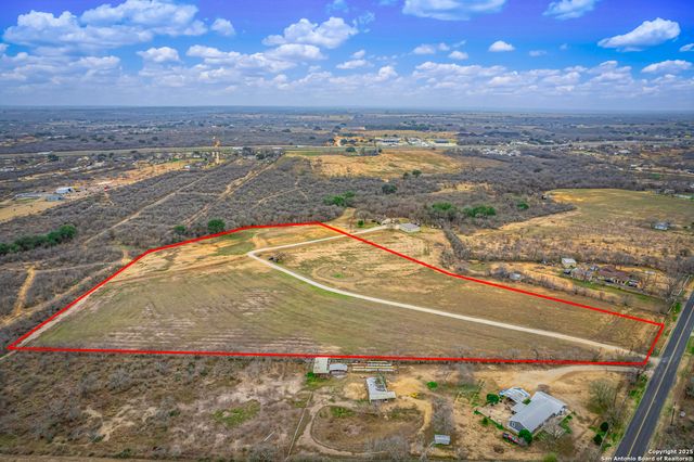 12330 Pearsall Rd, Atascosa, TX 78002