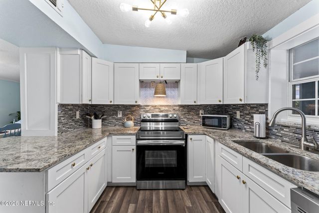 10330 AGAVE Road, Jacksonville, FL 32246