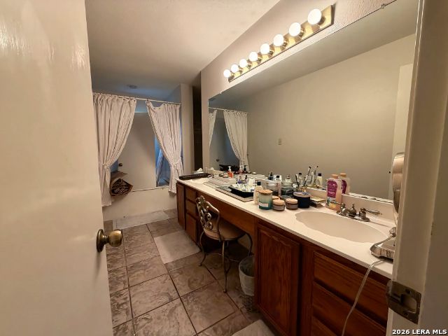 16522 CALICO CREEK DR, San Antonio, TX 78247