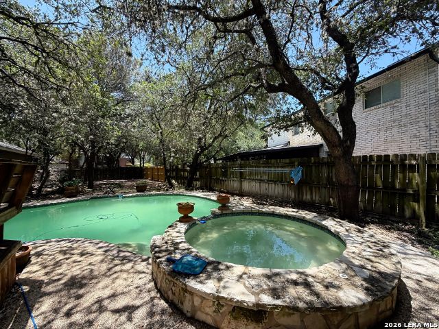 16522 CALICO CREEK DR, San Antonio, TX 78247