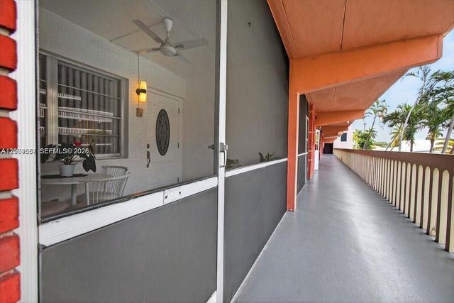 180 NE 12th Ave 15B, Hallandale Beach, FL 33009