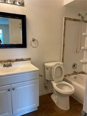 5600 DEVONBRIAR WAY 206, Orlando, FL 32822