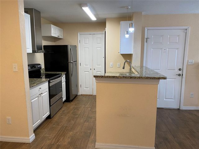 5600 DEVONBRIAR WAY 206, Orlando, FL 32822