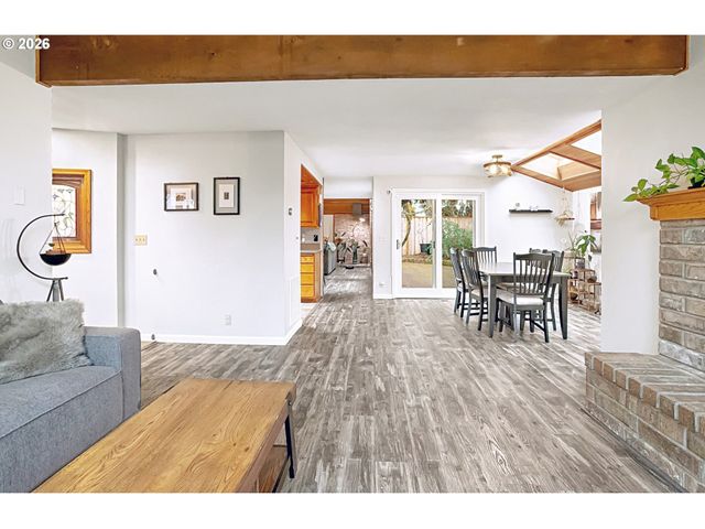 2611 ERIN Way, Eugene, OR 97408