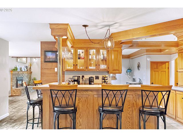 2611 ERIN Way, Eugene, OR 97408