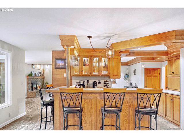 2611 ERIN Way, Eugene, OR 97408