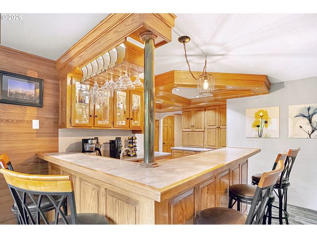 2611 ERIN Way, Eugene, OR 97408