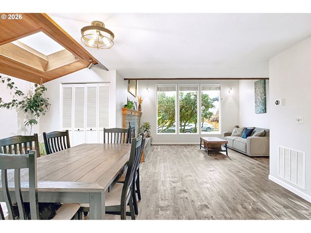 2611 ERIN Way, Eugene, OR 97408