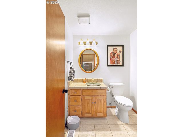 2611 ERIN Way, Eugene, OR 97408