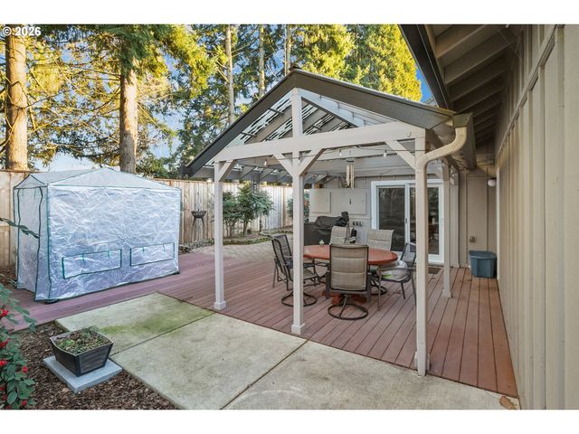 2611 ERIN Way, Eugene, OR 97408