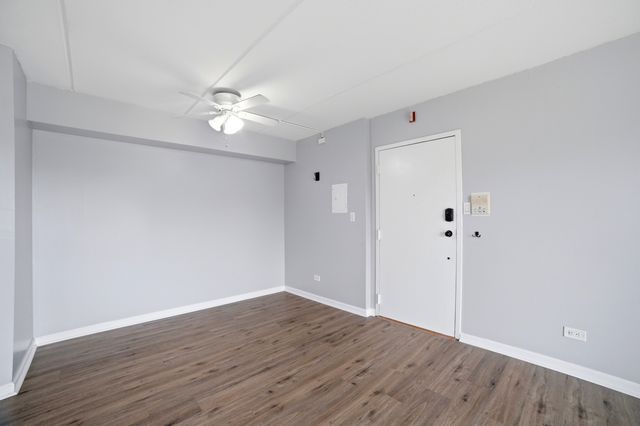 5125 Blodgett Avenue 510, Downers Grove, IL 60515