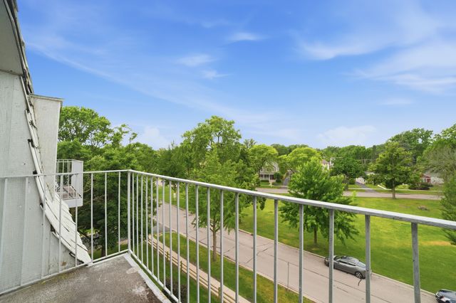 5125 Blodgett Avenue 510, Downers Grove, IL 60515