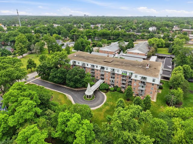 5125 Blodgett Avenue 510, Downers Grove, IL 60515