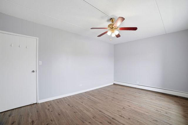 5125 Blodgett Avenue 510, Downers Grove, IL 60515