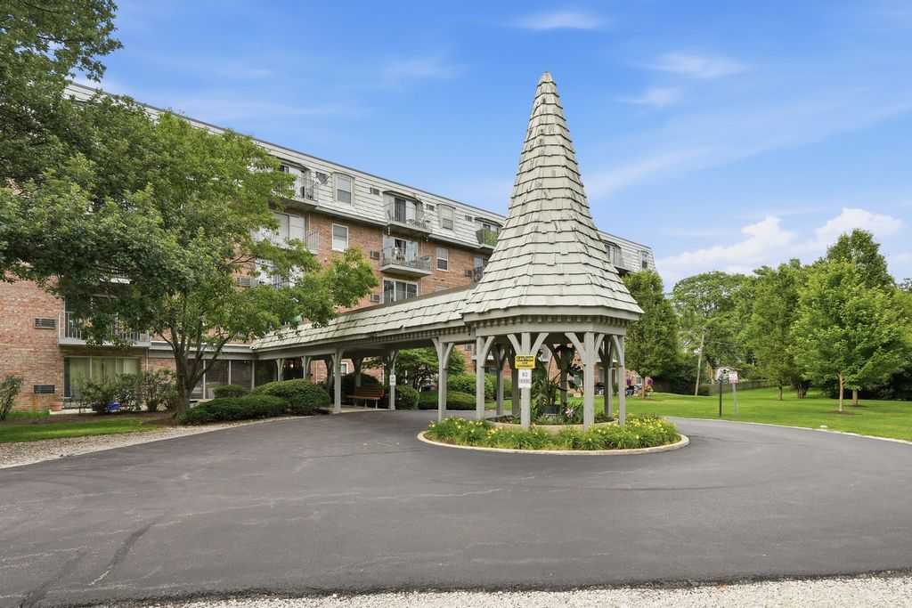5125 Blodgett Avenue 510, Downers Grove, IL 60515