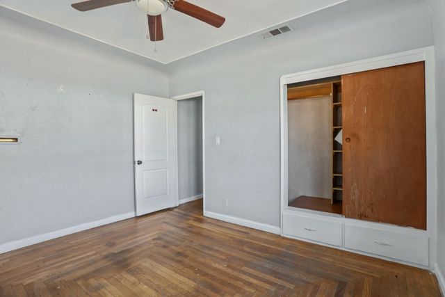 916 Elm Ave, Modesto, CA 95354