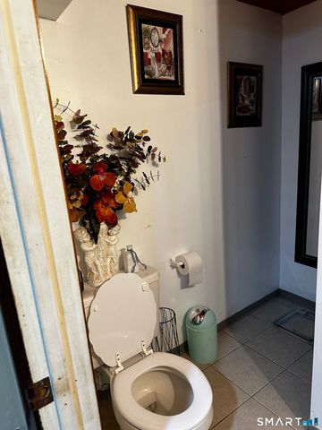 134 Chester Avenue, Waterbury, CT 06704