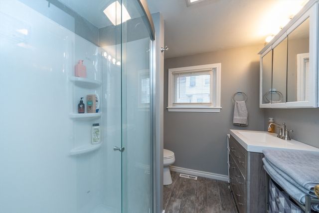 72 Barnum St, Taunton, MA 02780