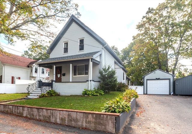 72 Barnum St, Taunton, MA 02780