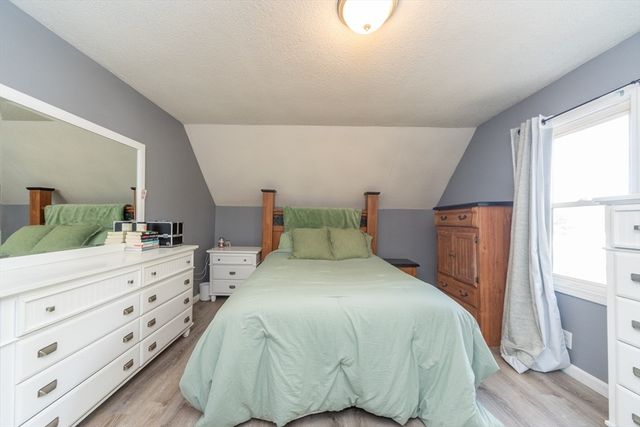 72 Barnum St, Taunton, MA 02780