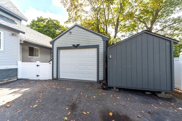 72 Barnum St, Taunton, MA 02780