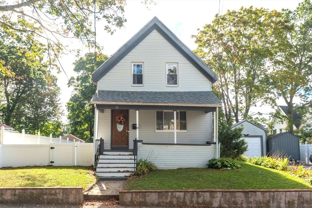 72 Barnum St, Taunton, MA 02780