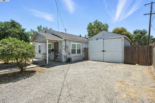 1551 Chronicle Ave, Stockton, CA 95205