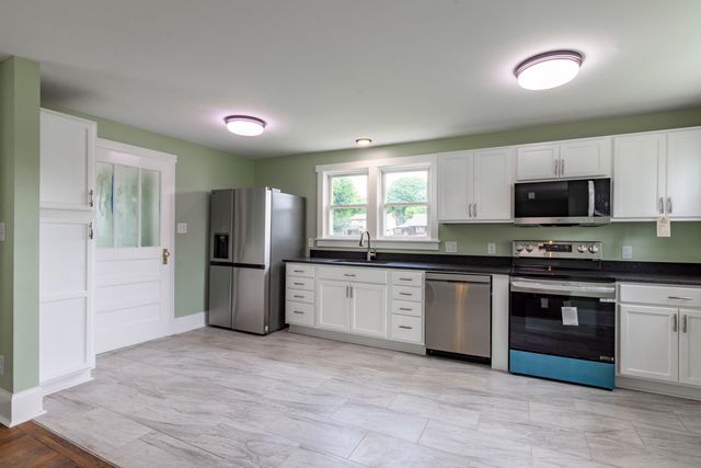 11353 N Oak Street, Soddy Daisy, TN 37379