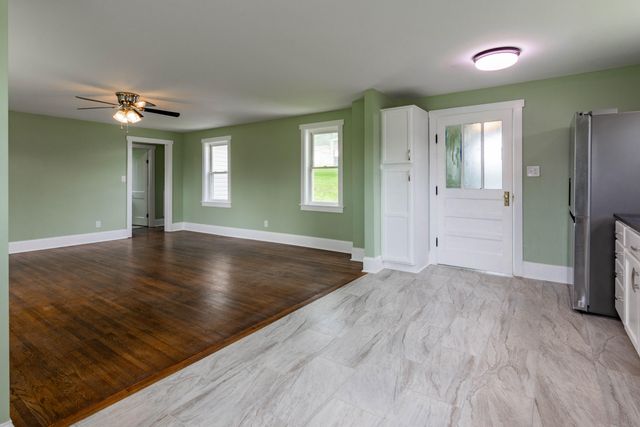 11353 N Oak Street, Soddy Daisy, TN 37379