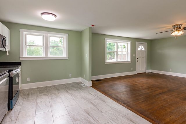 11353 N Oak Street, Soddy Daisy, TN 37379