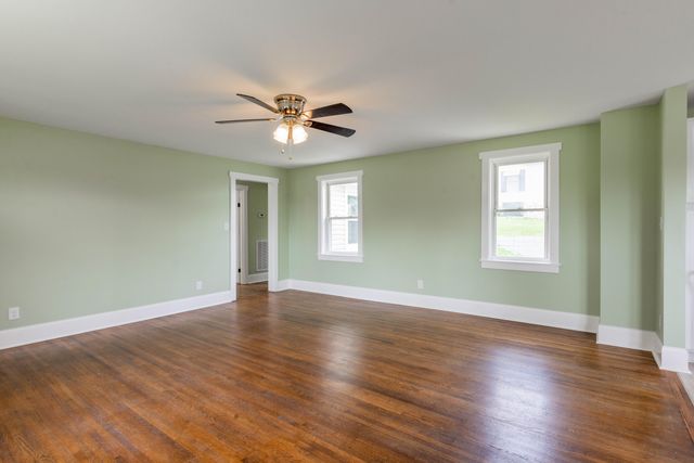 11353 N Oak Street, Soddy Daisy, TN 37379
