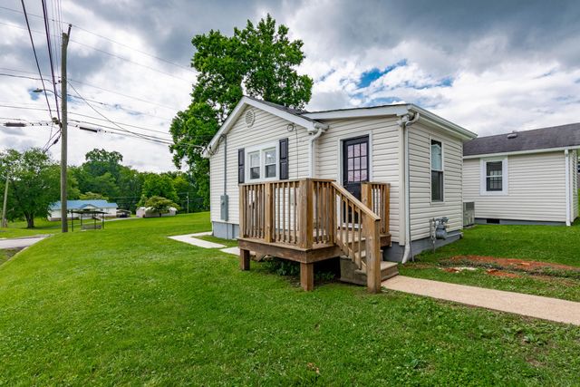 11353 N Oak Street, Soddy Daisy, TN 37379