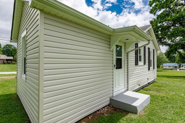11353 N Oak Street, Soddy Daisy, TN 37379