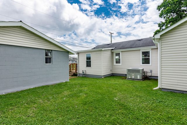 11353 N Oak Street, Soddy Daisy, TN 37379