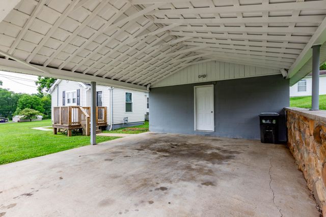 11353 N Oak Street, Soddy Daisy, TN 37379