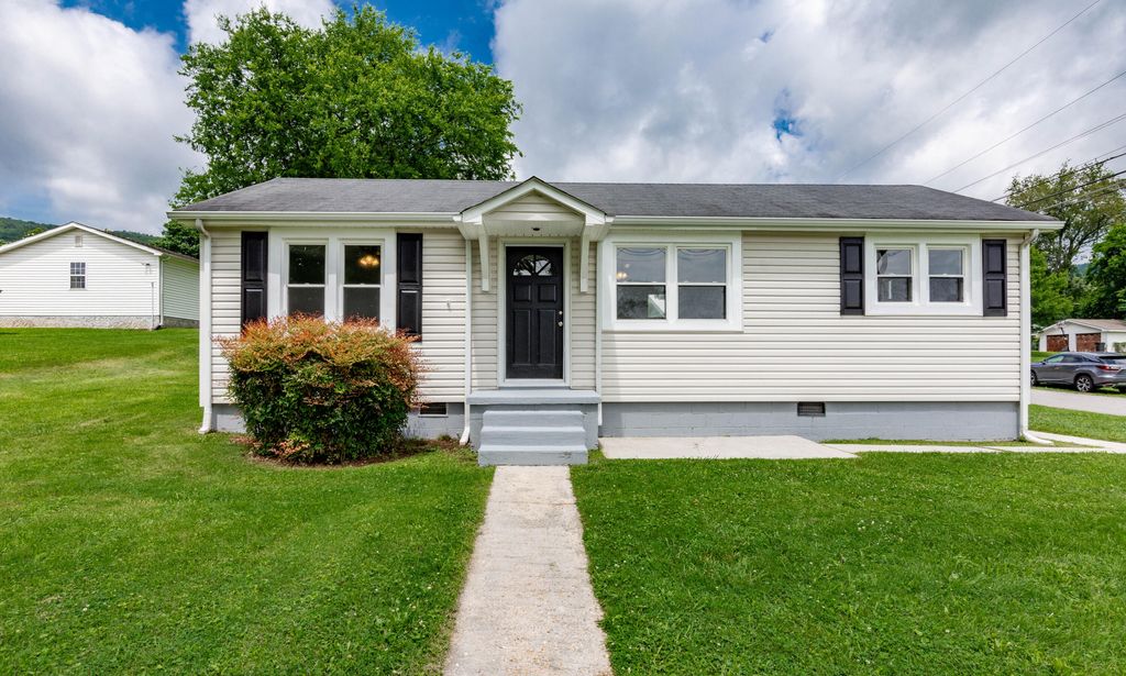 11353 N Oak Street, Soddy Daisy, TN 37379