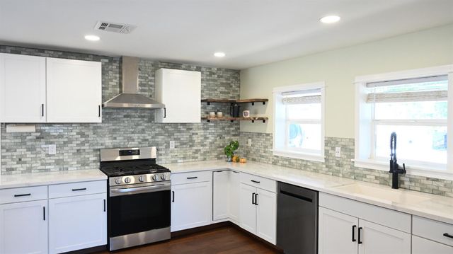 140 Blankenship Ave, Oakdale, CA 95361