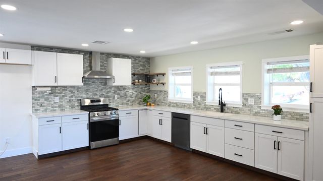 140 Blankenship Ave, Oakdale, CA 95361